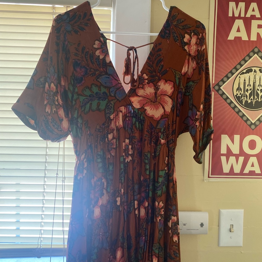 O'Neill Brown Flutter Sleeve V-Neck Sundress Brand new never worn